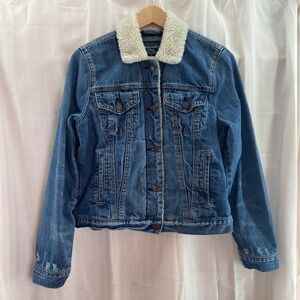 Abercrombie Fitch Sherpa Lined Denim Jacket‎ Womens Medium Blue Distress Trucker